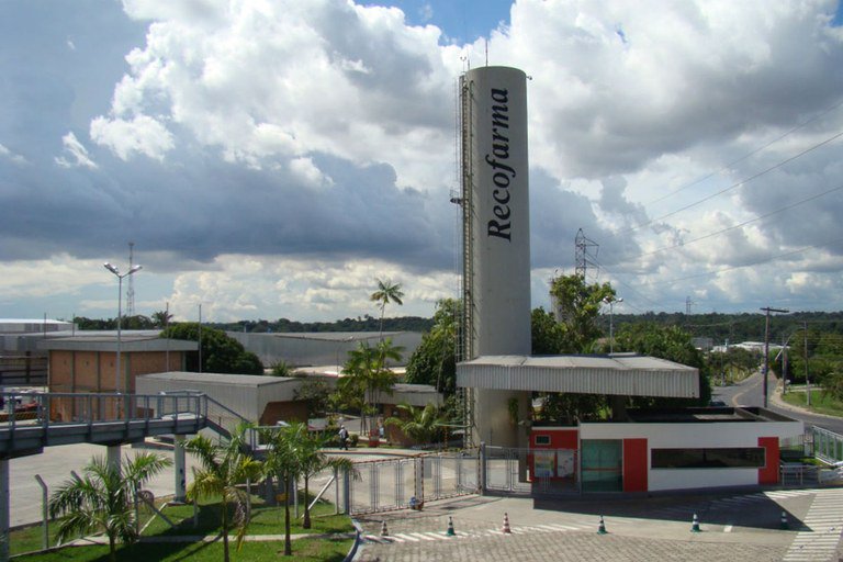 La Fábrica de la Felicidad de Coca-Cola está en la Amazonía brasileña. Y no es legal